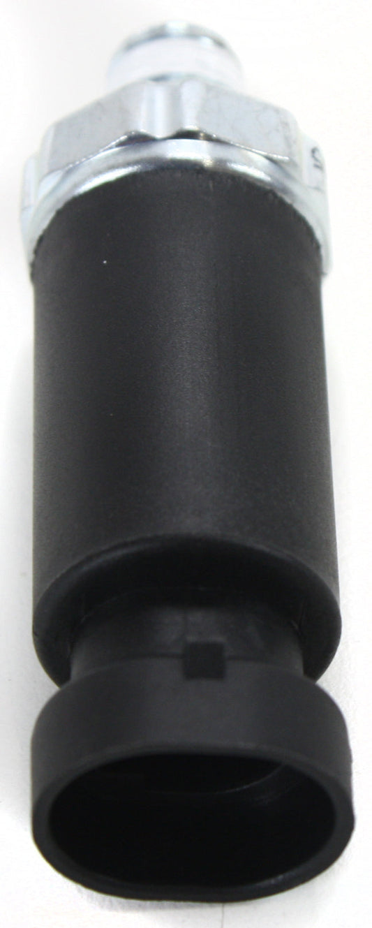 ASTRO 85-97/SAVANA VAN 97-01 OIL PRESSURE SWITCH, 3 Male Blade Terminals, Female Connector