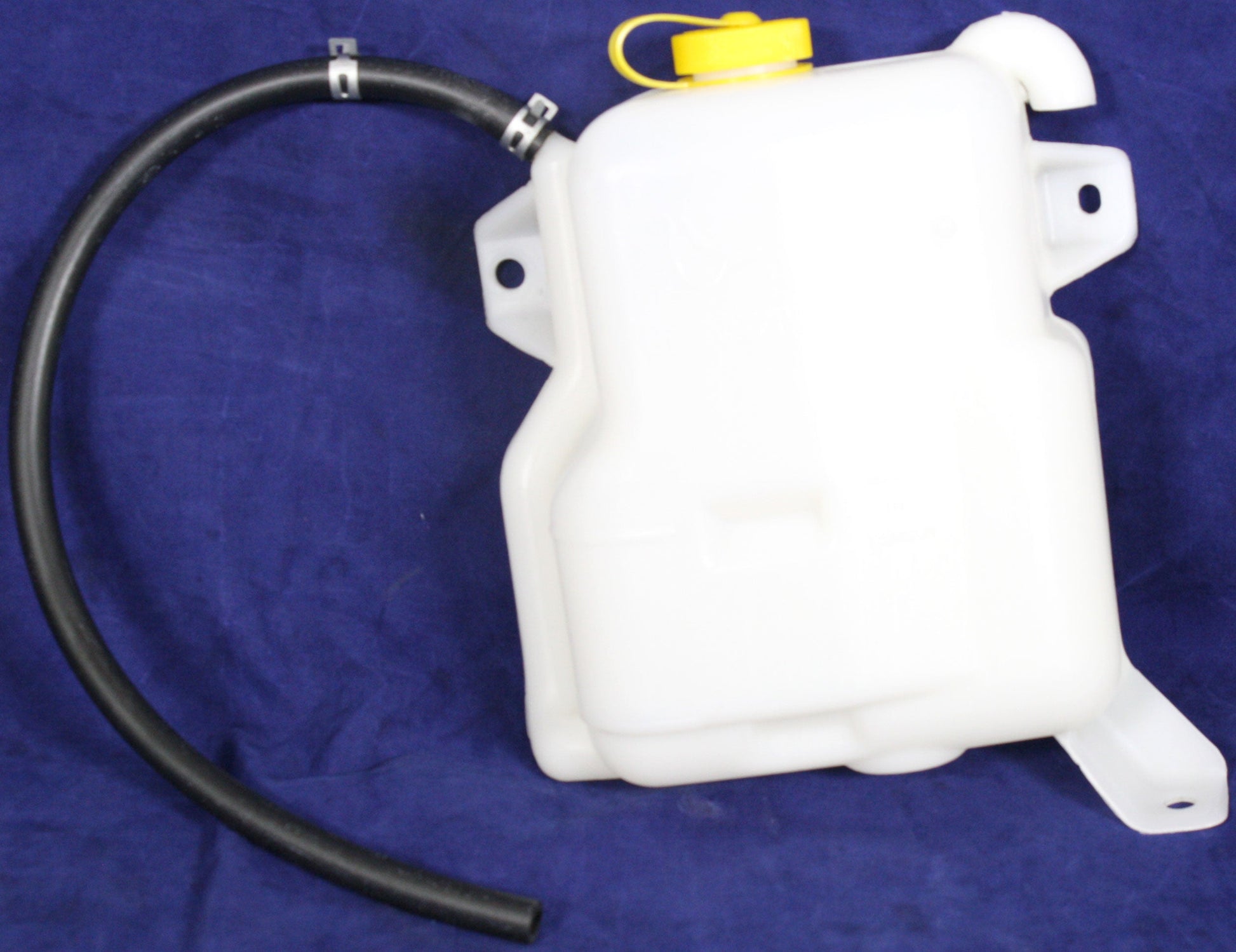 NISSAN PICKUP 95-97 COOLANT RESERVOIR, Assembly